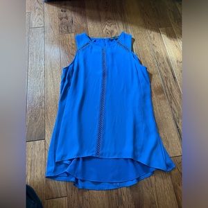 Ladder-Trim High-Low Shell Top